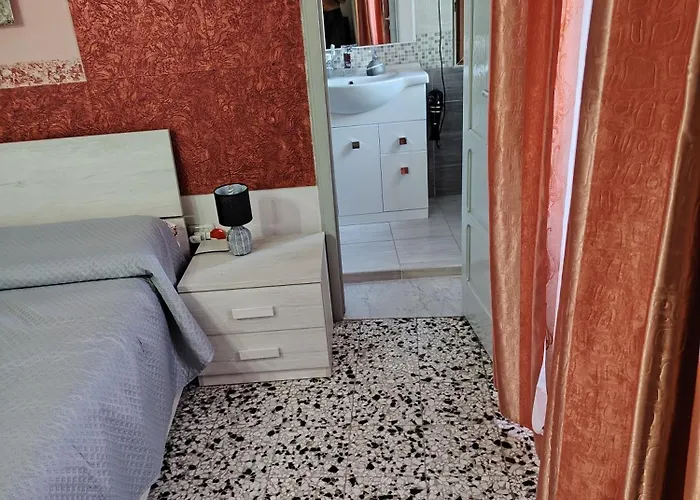 Domus Iolanda Apartman *